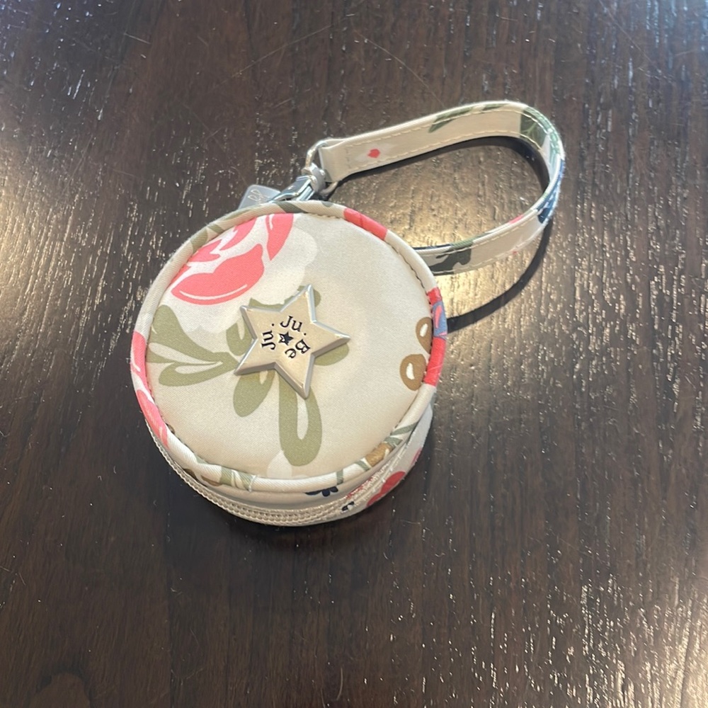 JuJuBe Paci Pod
